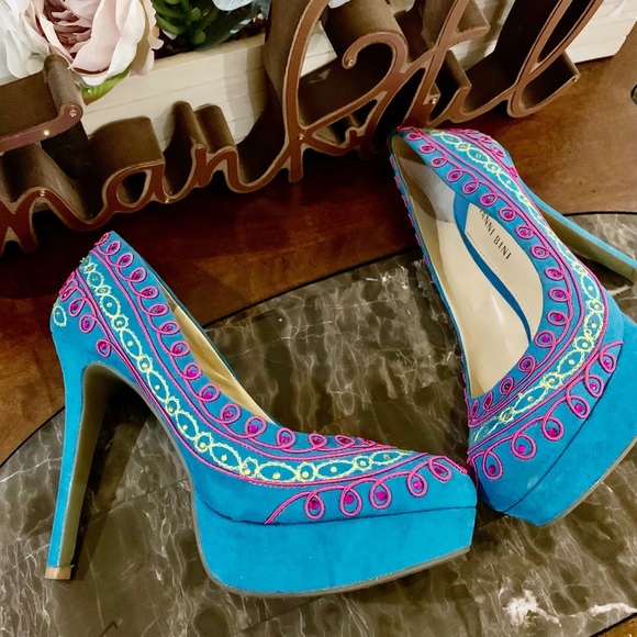 Latin fever party heels. - Picture 1 of 4